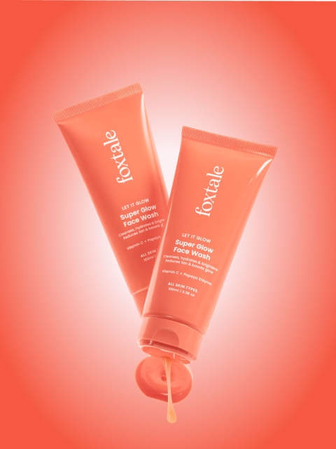 FoxTale Super Glow Face Wash with Vitamin C & Papaya Enzyme - 100 ml