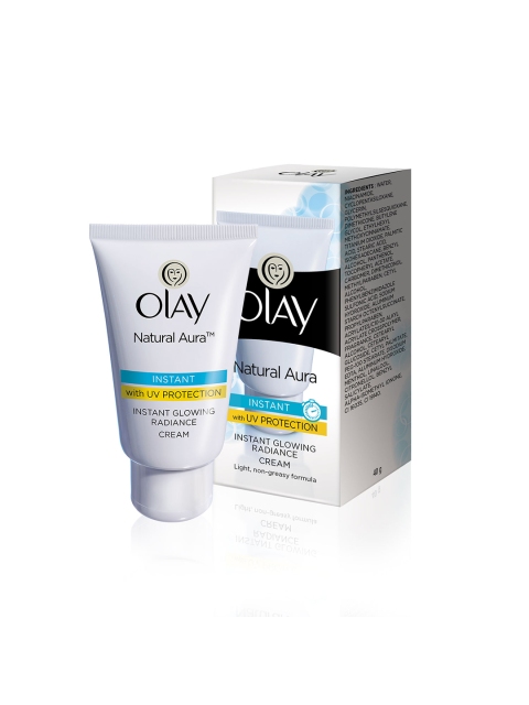 Olay Natural Aura Glowing Radiance Day Cream with SPF15 with Vitamin B3, Pro B5 & E - 40g 2 Olay Natural Aura Glowing Radiance Day Cream with SPF15 with Vitamin B3, Pro B5 & E - 40g