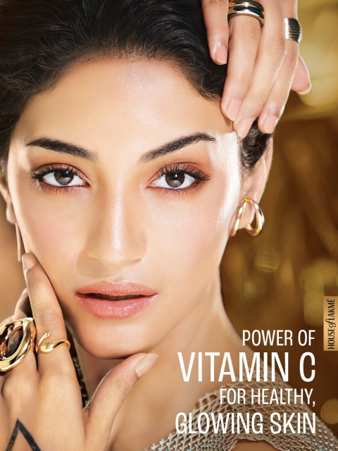 Lakme 9 to 5 Vitamin C+ Day Cream with Vitamin C, E & Shea Butter - 50 g 4 Lakme 9 to 5 Vitamin C+ Day Cream with Vitamin C, E & Shea Butter - 50 g