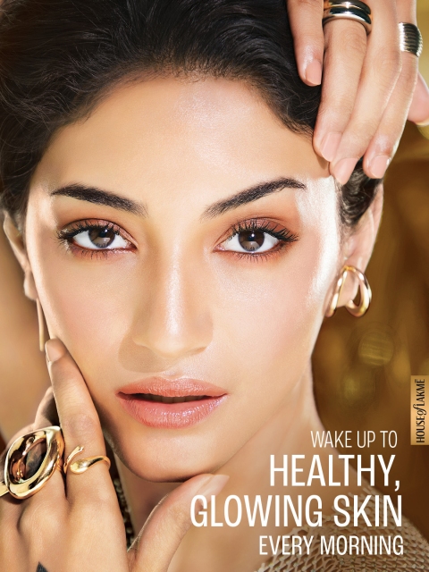 Lakme 9 to 5 Vitamin C+ Night Cream with Vitamin C, Murumuru Butter & Shea Butter - 50 g 5 Lakme 9 to 5 Vitamin C+ Night Cream with Vitamin C, Murumuru Butter & Shea Butter - 50 g